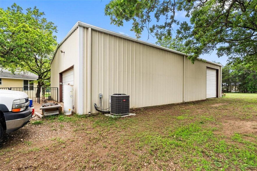 More Photos Of 1389 U.S. 290 E, Elgin Land For Sale