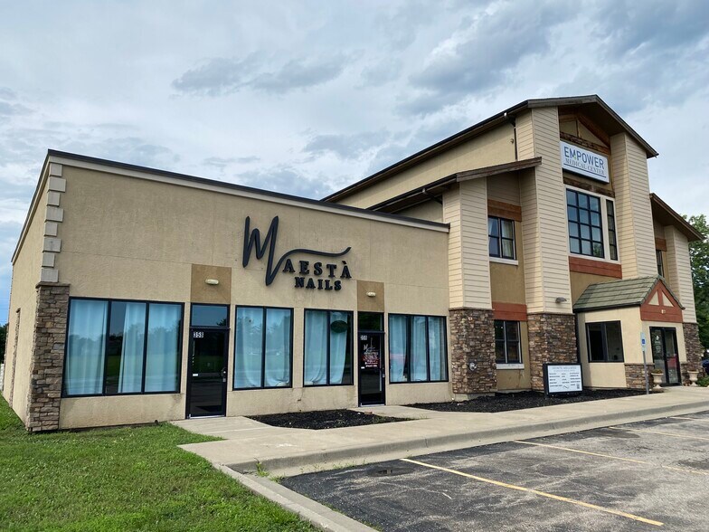 More Photos Of 350 SW Greenwich Dr, Lee's Summit Storefront Retail Office For Sale