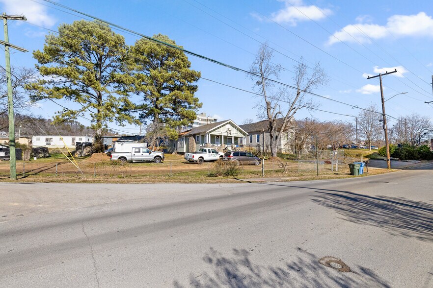 More Photos Of 442 Cherokee Blvd, Chattanooga Land For Sale