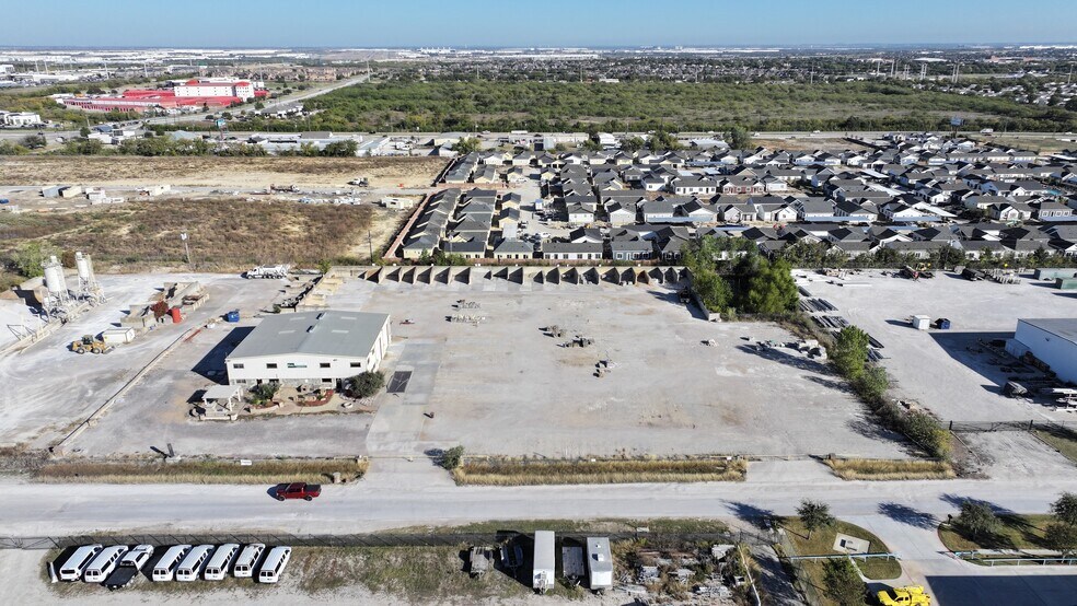 More Photos Of 2725 Prestige Rd, Fort Worth Warehouse For Lease
