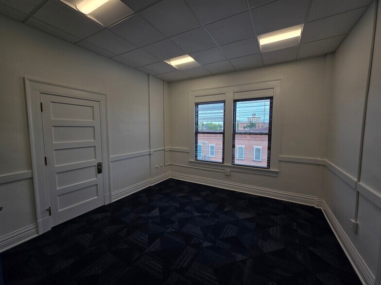 More Photos Of 41 N Sandusky St, Delaware Office For Lease