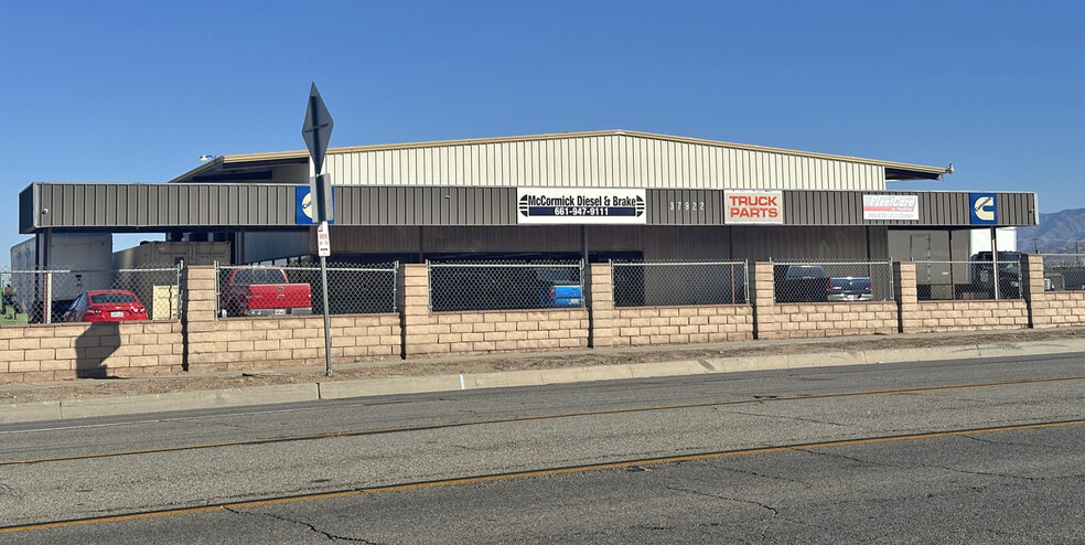 Primary Photo Of 37922 Sierra Hwy, Palmdale Truck Terminal For Sale