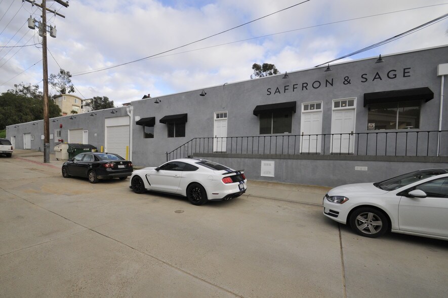 More Photos Of 2553-2555 State St, San Diego Light Distribution For Lease