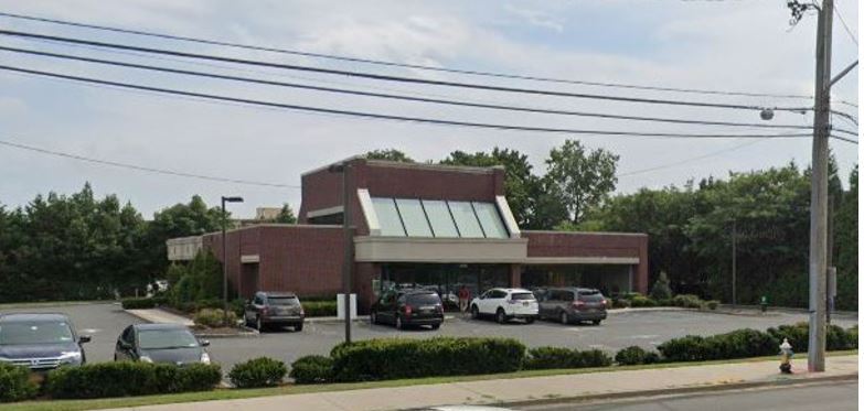 Primary Photo Of 1600 Hempstead Tpke, East Meadow Bank For Lease