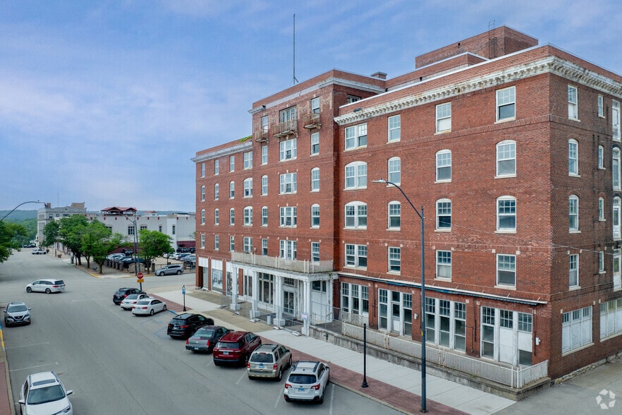 Primary Photo Of 217 Marquette St, LaSalle Hotel For Sale