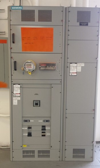 More Photos Of 8560 Tujunga Ave, Sun Valley Manufacturing For Lease