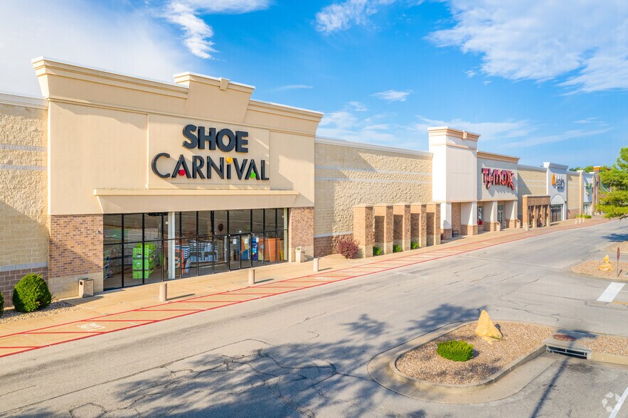 More Photos Of 3535 Missouri Blvd, Jefferson City Freestanding For Lease
