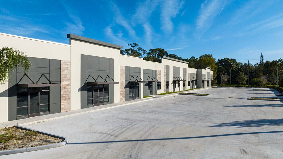 More Photos Of 375 Monroe Rd, Sanford Unknown For Lease