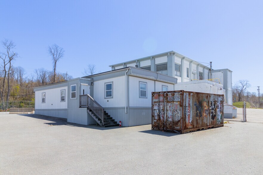 More Photos Of 1 New St, Fall River Land For Lease