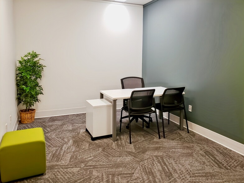 More Photos Of 160 Quarry Park Blvd SE, Calgary Coworking Space