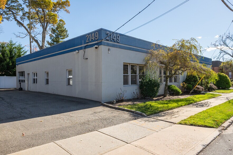 More Photos Of 2149 Wantagh Ave, Wantagh Office For Sale