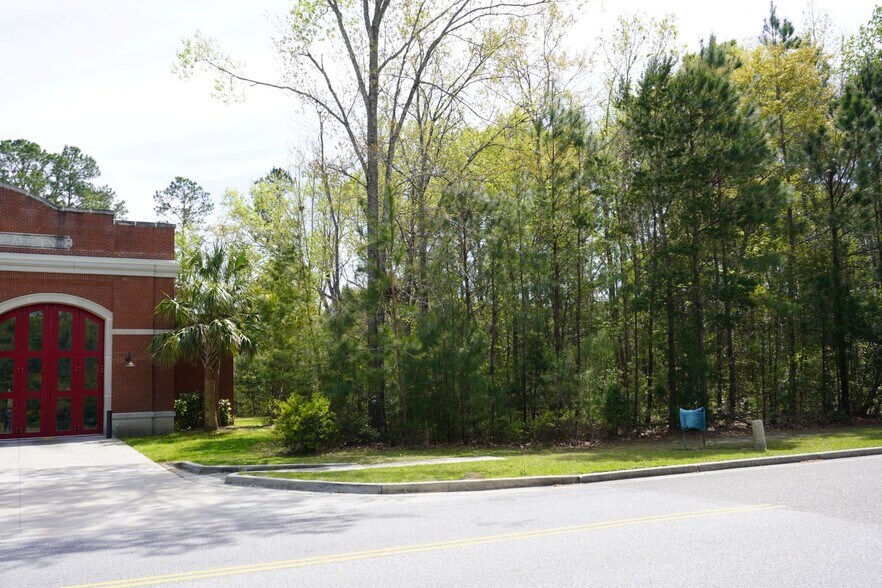 More Photos Of 0 Carolina Bay Dr, Charleston Land For Sale