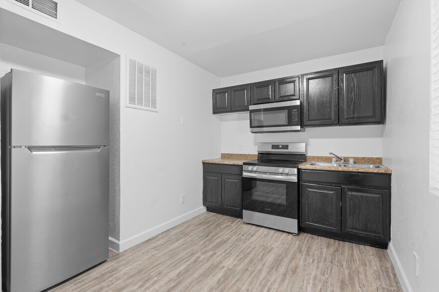 More Photos Of 1018 N 22nd Pl, Phoenix Multifamily For Sale