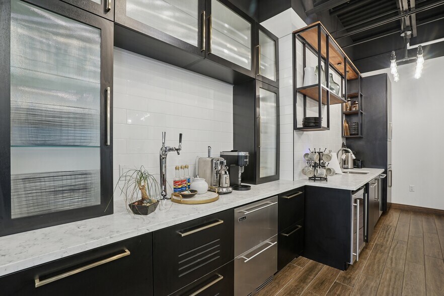 More Photos Of 11591 217th Ave NW, Elk River Office For Lease