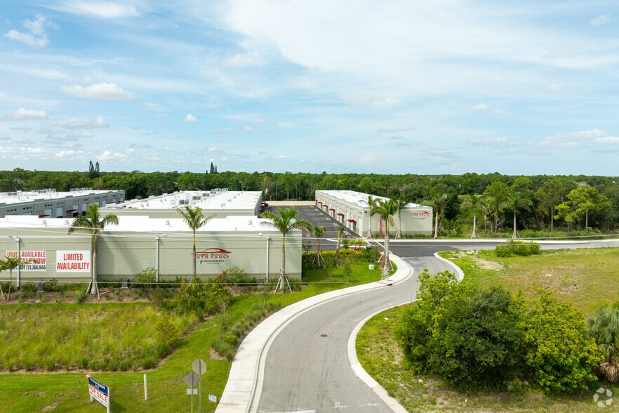 More Photos Of 7040 SE Federal Hwy, Hobe Sound Warehouse For Sale