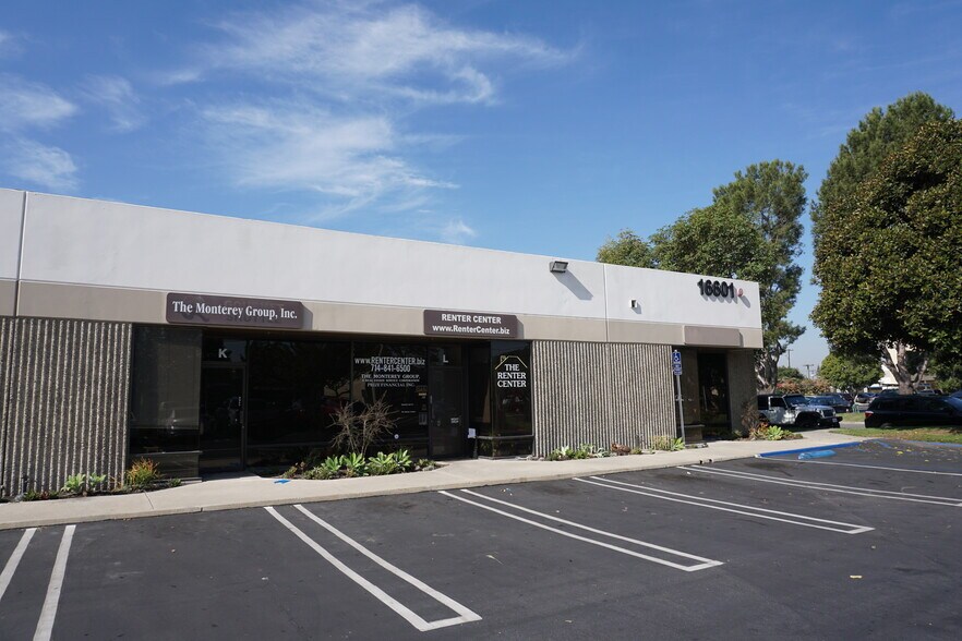 More Photos Of 16601 Gothard St, Huntington Beach Light Manufacturing For Lease
