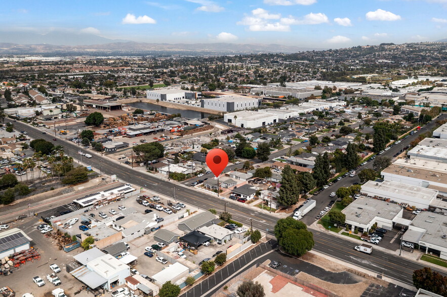 More Photos Of 2283 N Batavia St, Orange Contractor Storage Yard For Sale