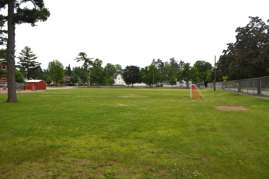 More Photos Of 500 N 4th Ave, Wausau Specialty For Sale