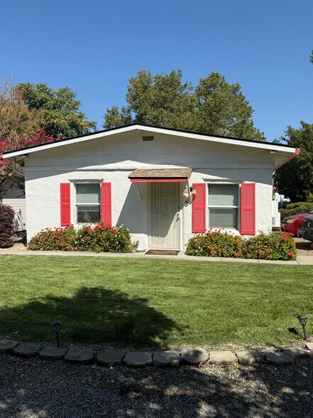 More Photos Of 102 Elliott St, Winters Apartments For Sale