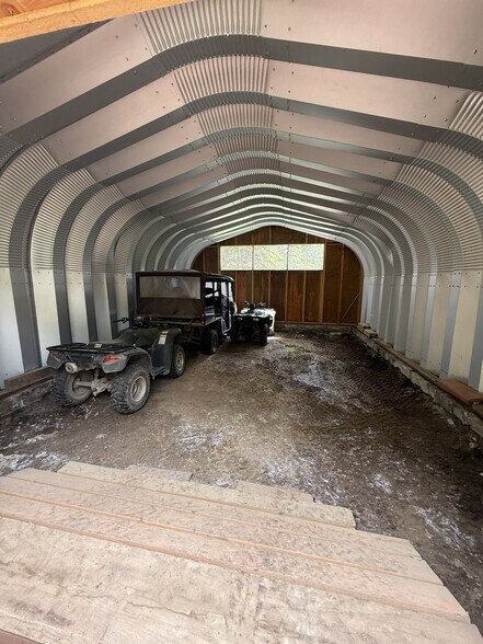 More Photos Of NHN (Nizina Road) McCarthy, Glennallen Specialty For Sale