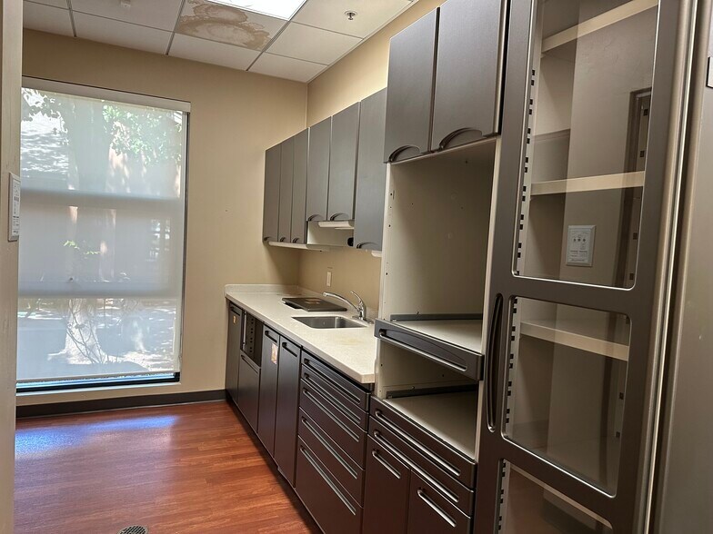 More Photos Of 324 Madson Pl, Davis Medical For Lease