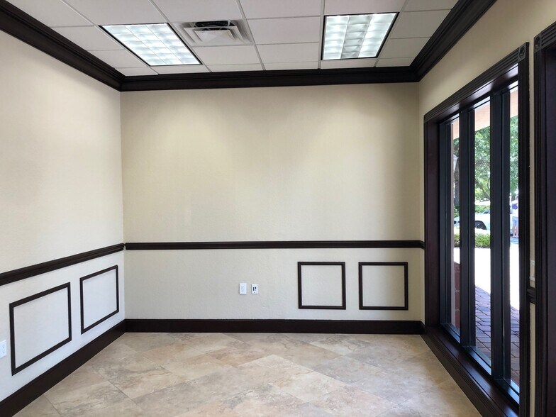 More Photos Of 9825 Marina Blvd, Boca Raton Medical For Lease
