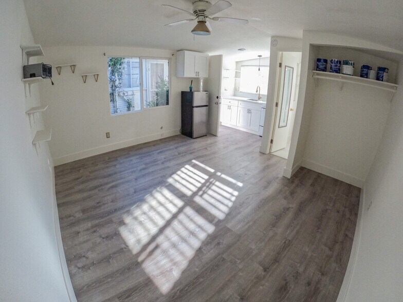 More Photos Of 7421-25 La Jolla blvd, La Jolla Multifamily For Sale