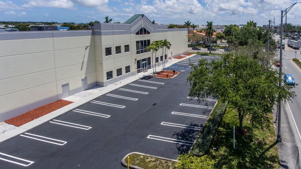 More Photos Of 2701 NW 107th Ave, Miami Refrigeration Cold Storage For Lease