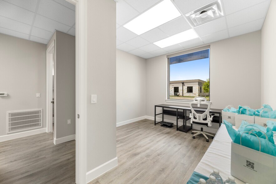 More Photos Of 3129 Kingsley Dr, Pearland Medical For Lease