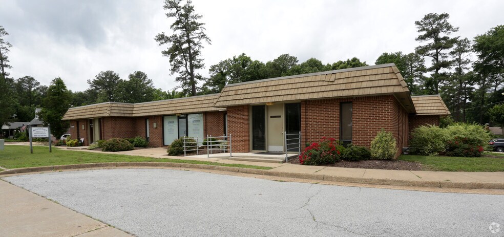 Primary Photo Of 7834 Forest Hill Ave, Richmond Medical For Sale