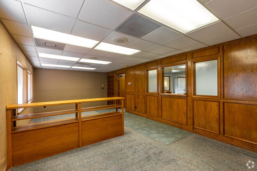 More Photos Of 1645 Dorchester Dr, Plano Medical For Lease