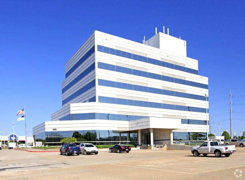 More Photos Of 3800 N May Ave, Oklahoma City Office For Sale