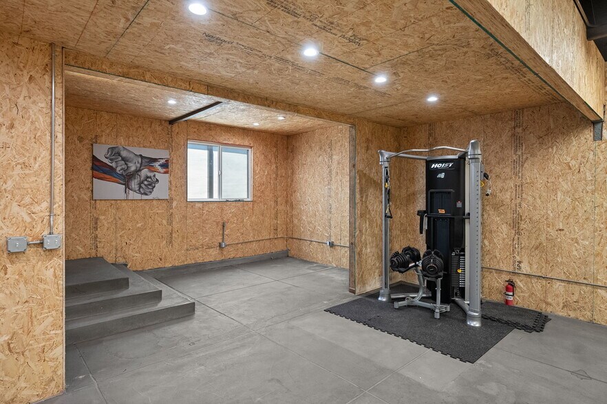 More Photos Of 5244 Vineland Ave, North Hollywood Loft Creative Space For Sale