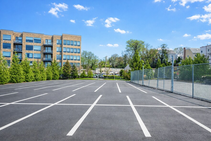 More Photos Of 41 Hudson View Way, Tarrytown Office For Lease