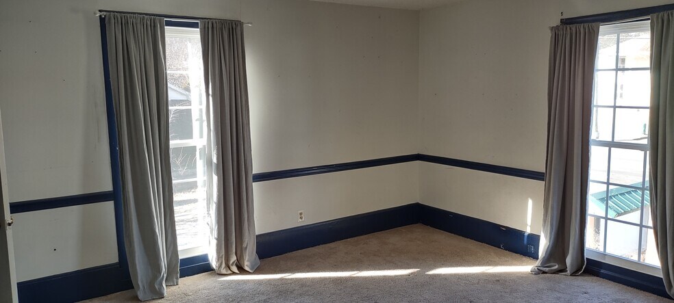 More Photos Of 119 W Main St, Youngsville Freestanding For Lease