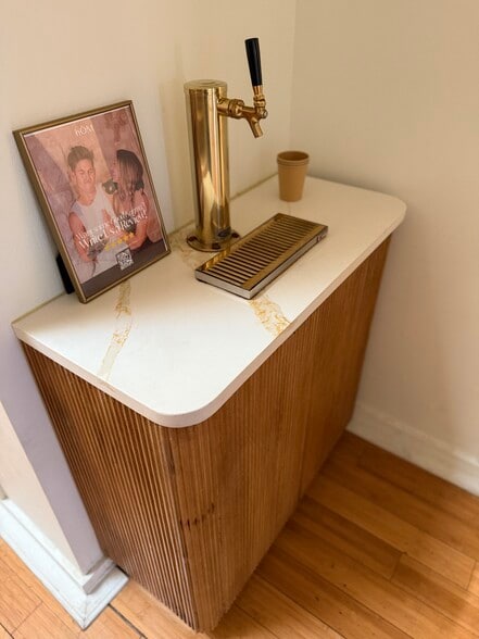 More Photos Of 314.5 Congress Ave, Austin Storefront Retail Office For Lease