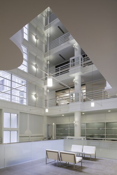 More Photos Of 1150 18th St NW, Washington Office For Lease