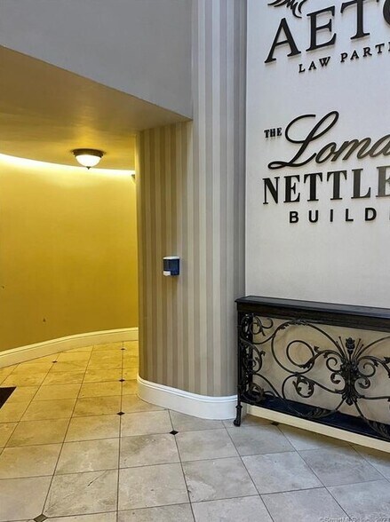More Photos Of 171-175 Orange St, New Haven Office Residential For Lease