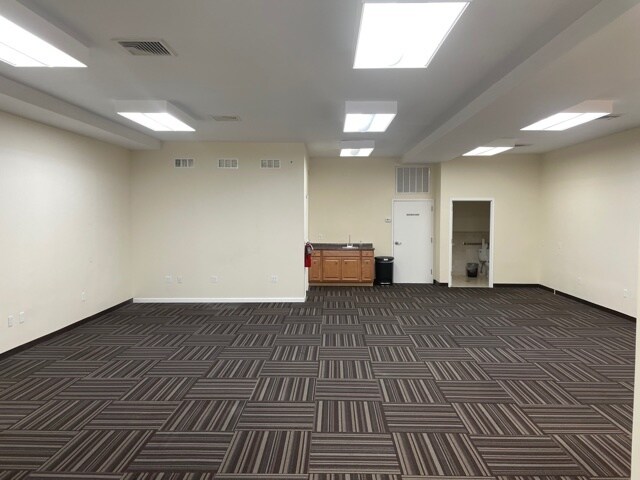 More Photos Of 885-889 Teaneck Rd, Teaneck Freestanding For Lease