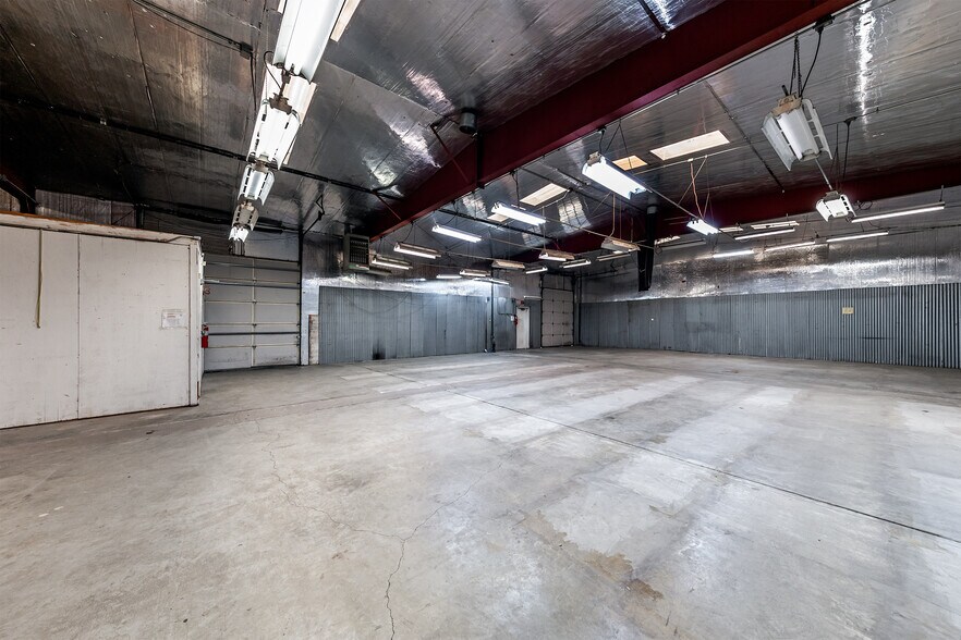 More Photos Of 624 S 7th St, Saint Joseph Industrial For Sale