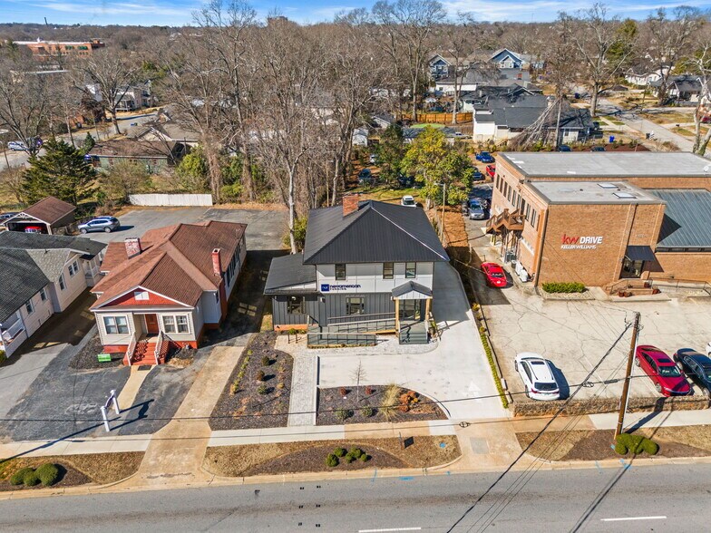 More Photos Of 204 Mills Ave, Greenville Office For Sale