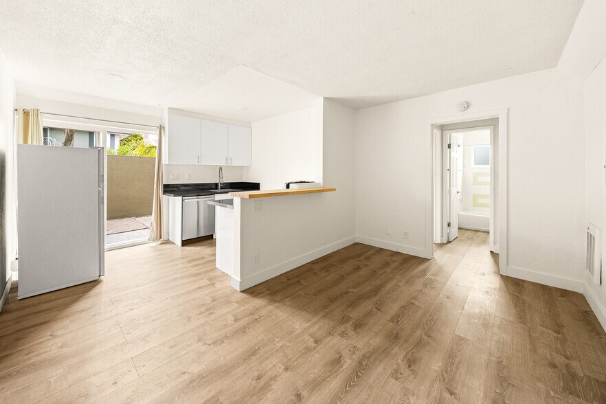 Primary Photo Of 6597 Trigo Rd, Goleta Apartments For Sale