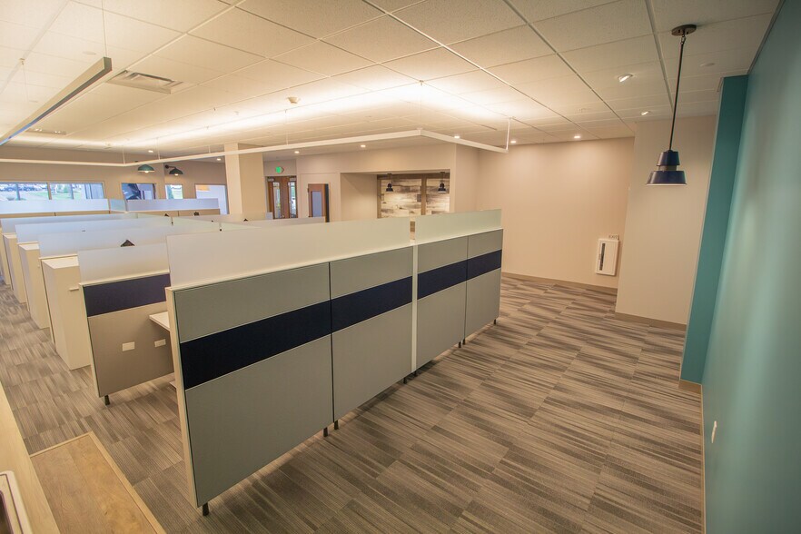 More Photos Of 1712 Route 9, Halfmoon Office For Lease