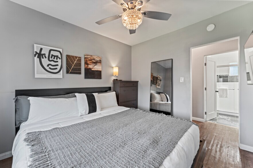 More Photos Of 281 W Main St, Ventura Storefront Retail Residential For Sale