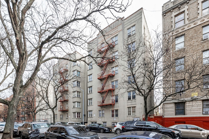 More Photos Of 2310 Creston Ave, Bronx Apartments For Sale