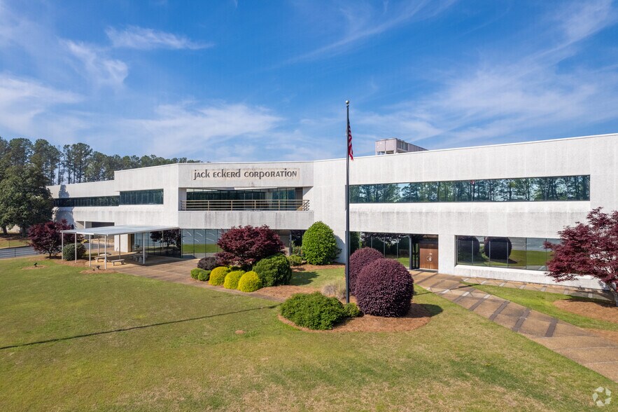 More Photos Of 36 Herring Rd, Newnan Warehouse For Lease