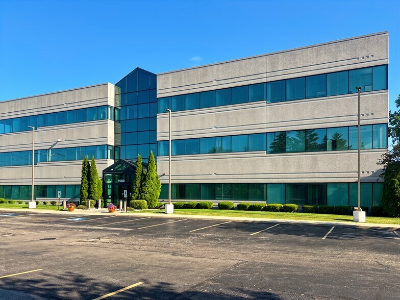 More Photos Of 1560 Wall St, Naperville Coworking Space