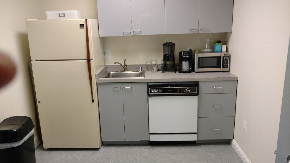 More Photos Of 200 Little Falls St, Falls Church Office For Lease