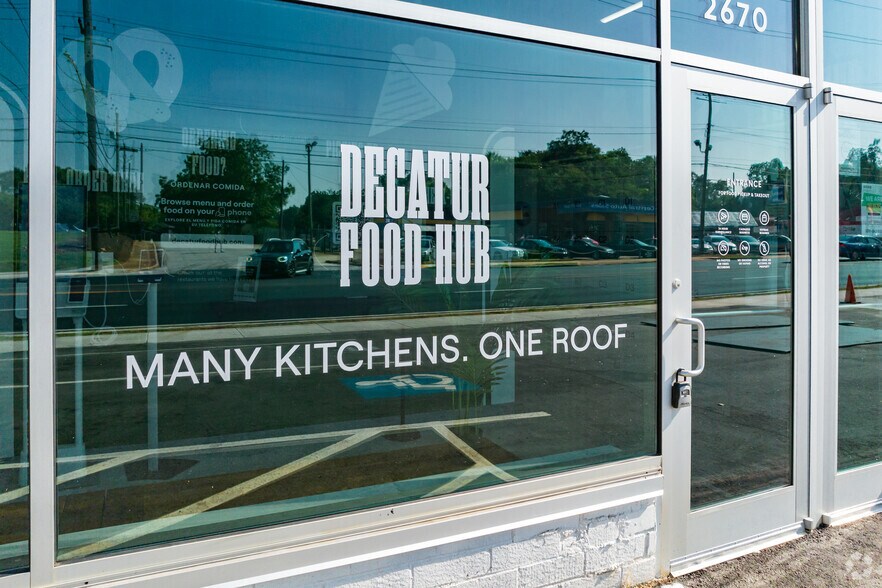 More Photos Of 2670 E College Ave, Decatur Freestanding For Lease