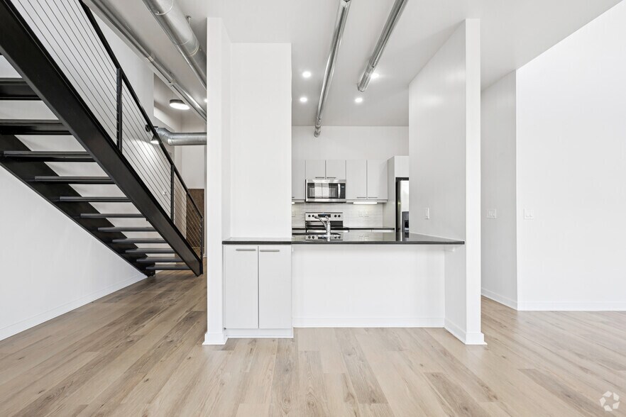 More Photos Of 232 19th St NW, Atlanta Apartments For Lease